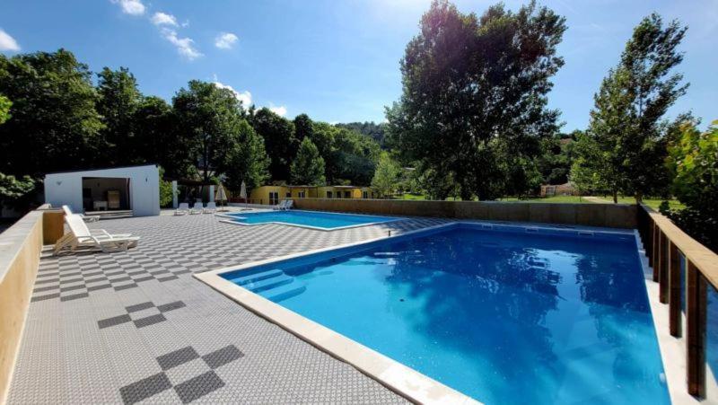 Sunny Resort Donji Karin Zewnętrze zdjęcie